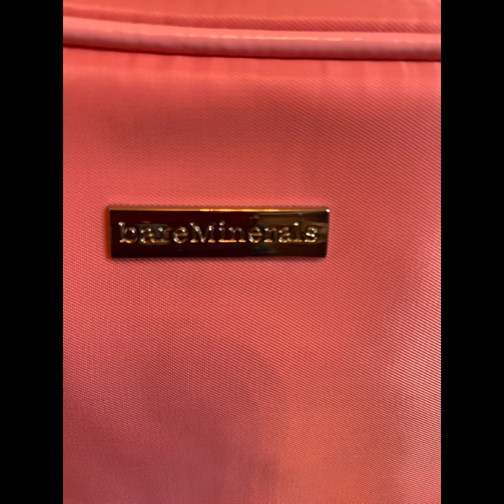 Bare Essentials Makeup Case - Picture 2 of 4